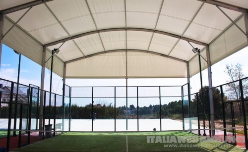 Copertura per un campo da padel