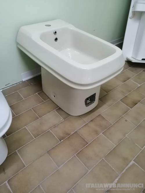 Bidet colorati fuori produzione