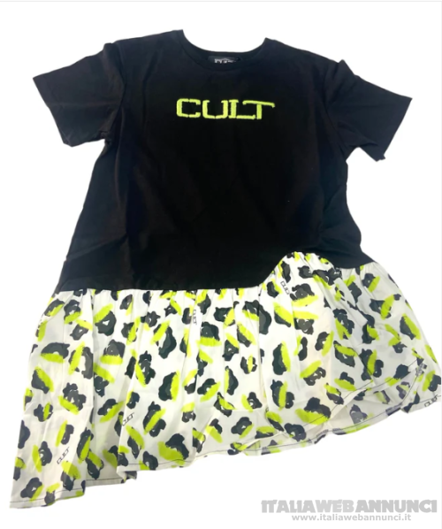 Stock abbigliamento Cult bambino ben asseriato